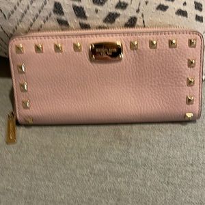 Michael Kors light pink wallet